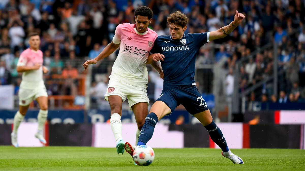 关于赛后突围战来临，勒沃库森围绕荷甲手感冰凉，球迷炸锅，赛季目标并未改变的信息